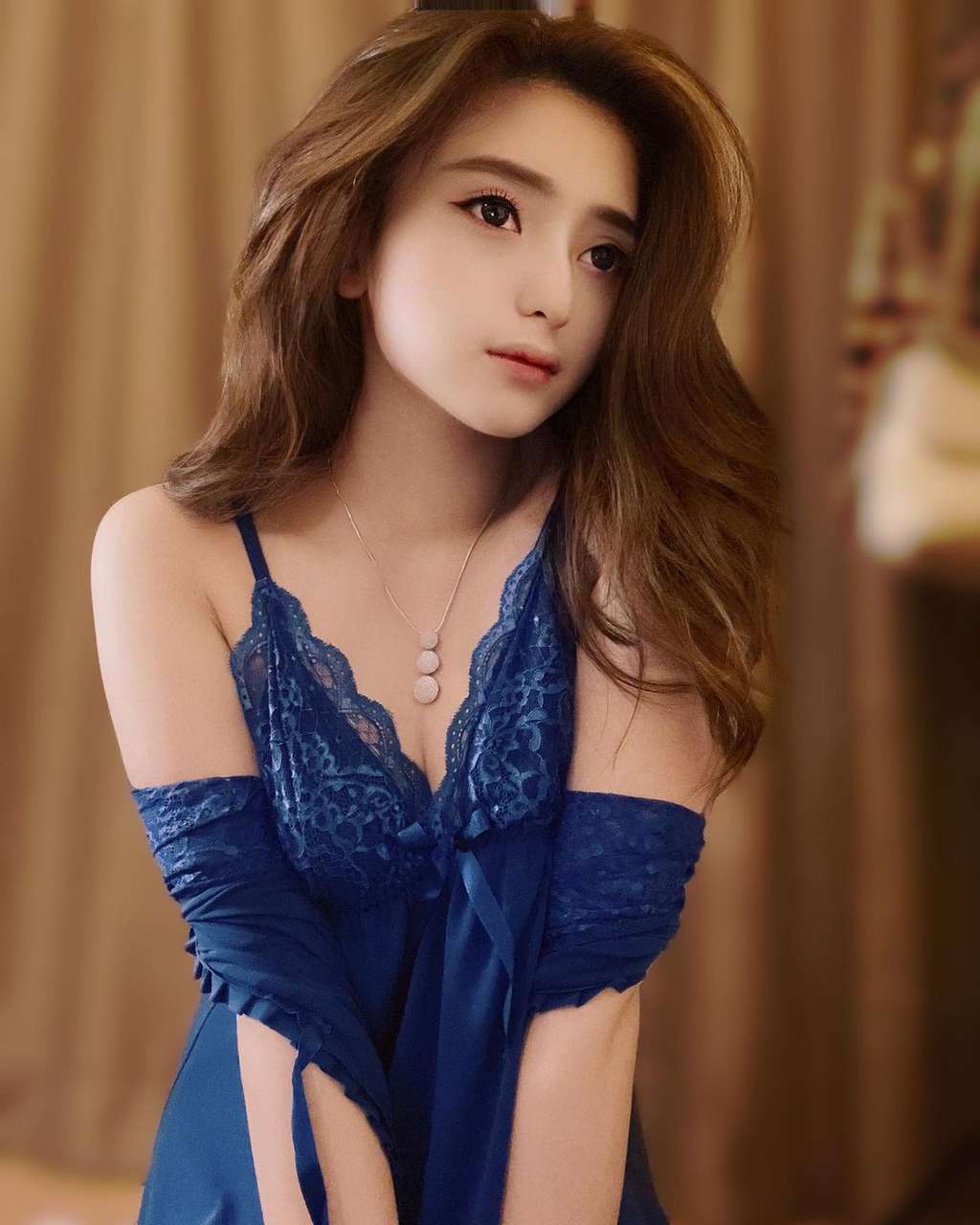 10 Potret Intan Nallendra ‘Aspri’ Hotman Paris ke-20, Hot & Kecantikannya Bak Barbie Hidup!