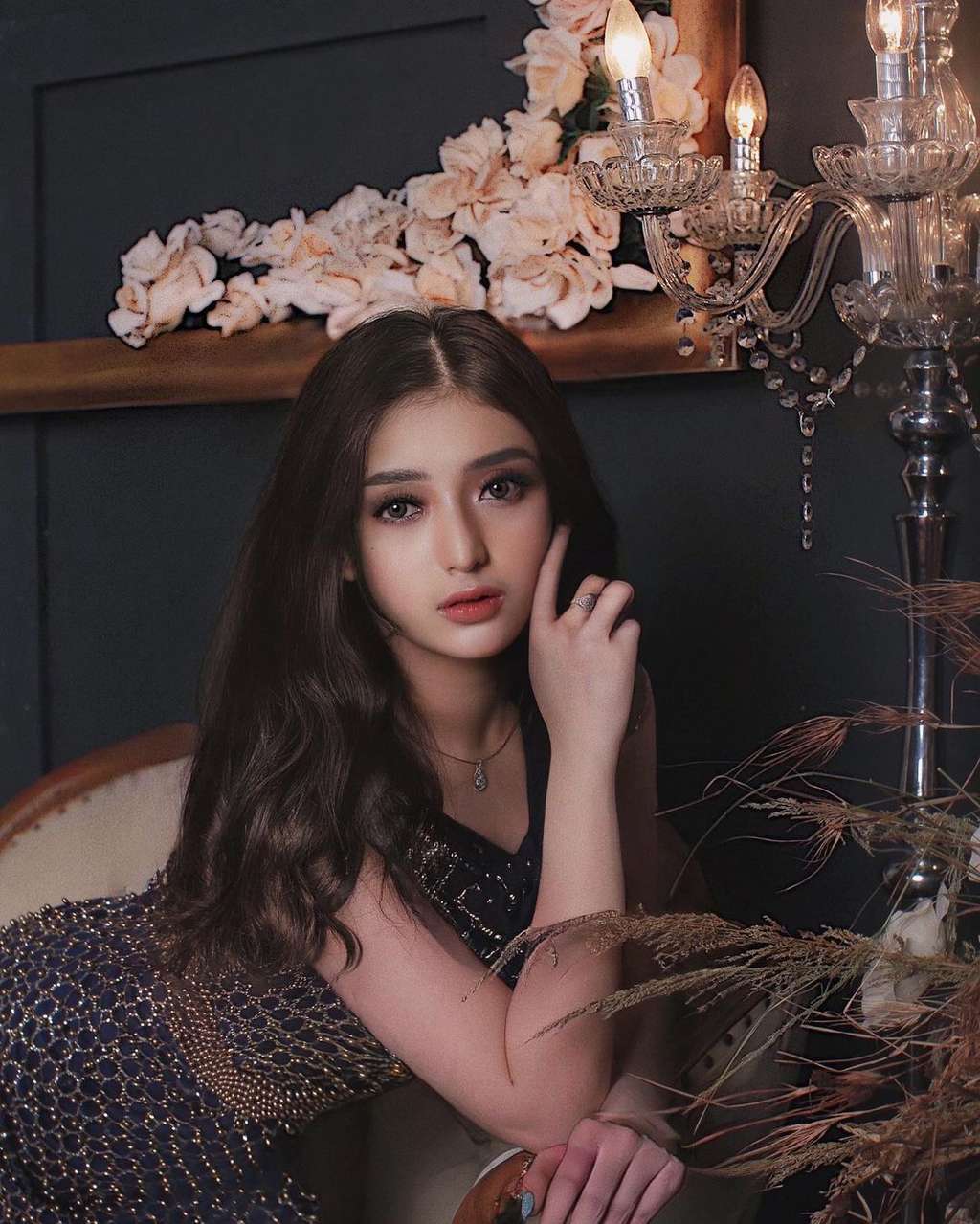 10 Potret Intan Nallendra ‘Aspri’ Hotman Paris ke-20, Hot & Kecantikannya Bak Barbie Hidup!