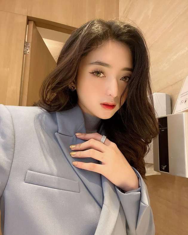 10 Potret Intan Nallendra ‘Aspri’ Hotman Paris ke-20, Hot & Kecantikannya Bak Barbie Hidup!