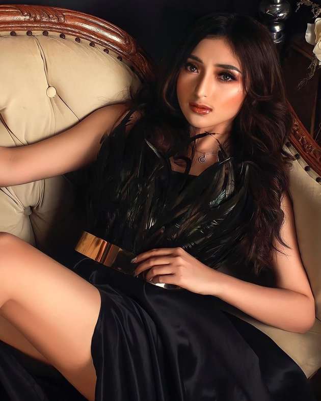 10 Potret Intan Nallendra ‘Aspri’ Hotman Paris ke-20, Hot & Kecantikannya Bak Barbie Hidup!