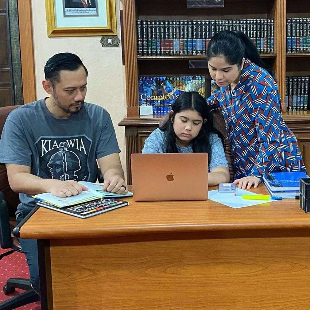 10 Potret Rumah AHY & Annisa Pohan yang Mewah Bak Istana Kerajaan, Kamar Tidur Wow Banget!