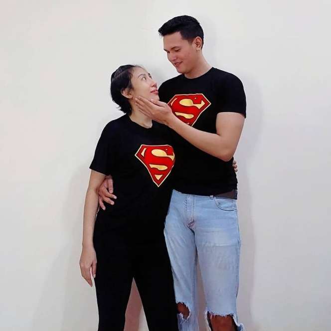 Ingat Dewi Sanca? Dulu Ngaku Hamil di Luar Nikah, Kini Kondisinya Berubah Drastis, Minta Didoakan Sembuh, Lihat 6 Potretnya Bikin Syok