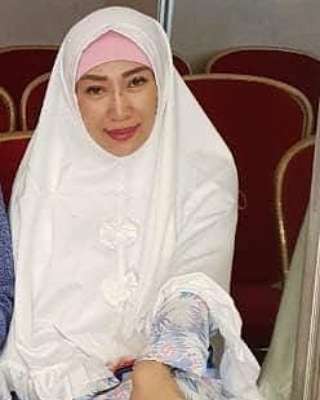 Ingat Dewi Sanca? Dulu Ngaku Hamil di Luar Nikah, Kini Kondisinya Berubah Drastis, Minta Didoakan Sembuh, Lihat 6 Potretnya Bikin Syok