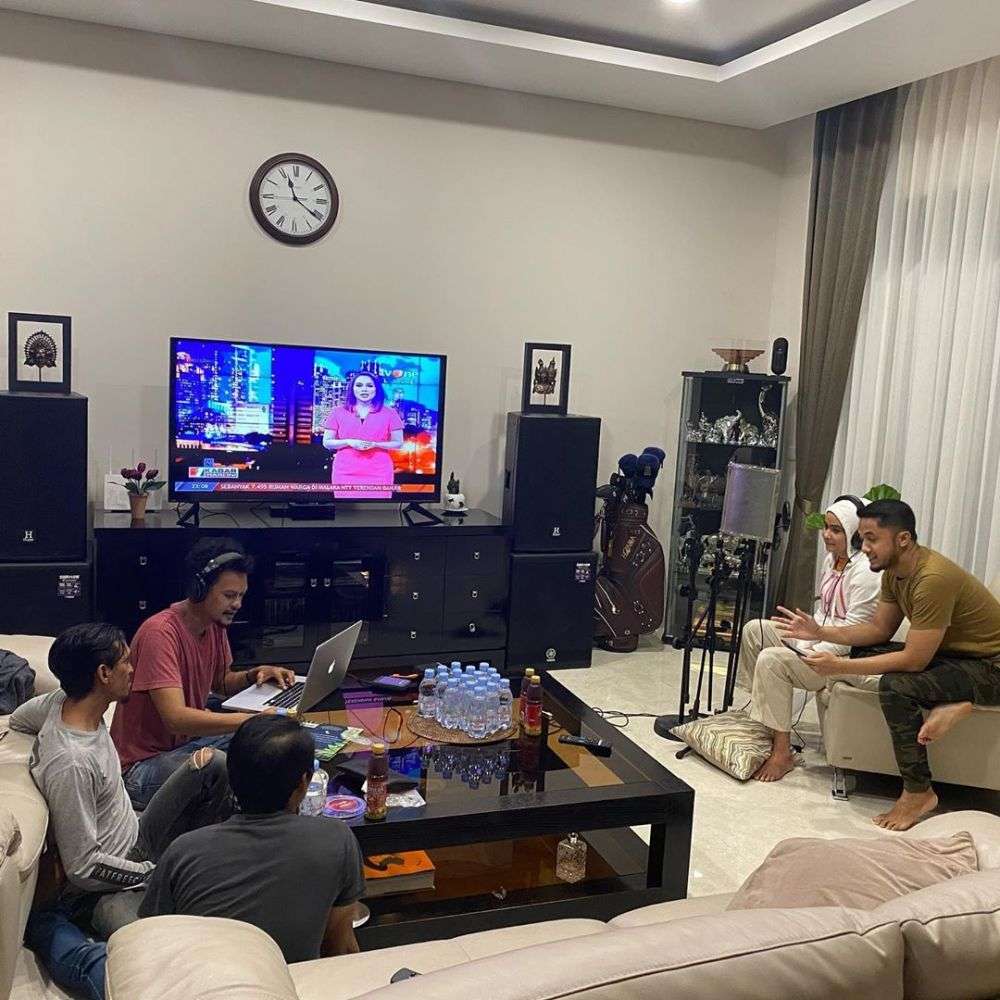 10 Potret Rumah Mewah Hengky Kurniawan Usai Jadi Bupati, Dulu Hanya Penjualan Permen!