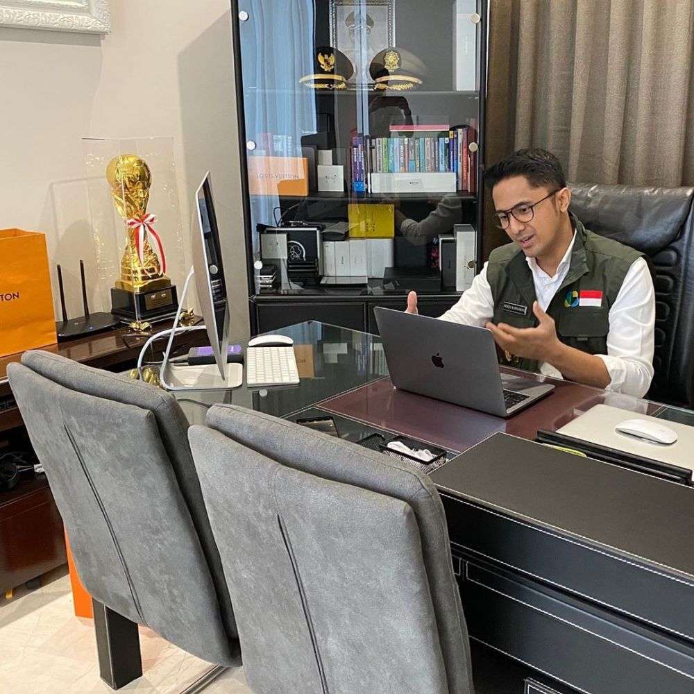 10 Potret Rumah Mewah Hengky Kurniawan Usai Jadi Bupati, Dulu Hanya Penjualan Permen!