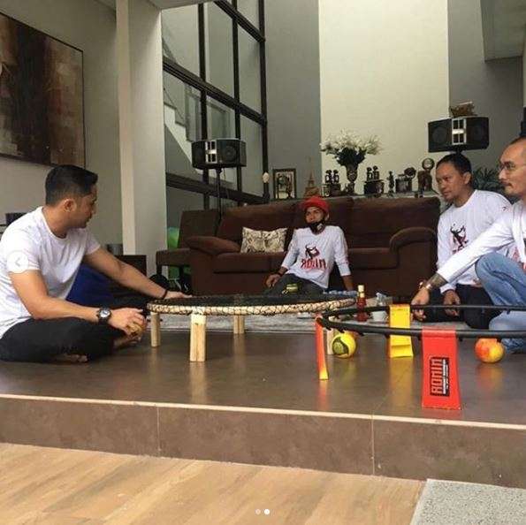 10 Potret Rumah Mewah Hengky Kurniawan Usai Jadi Bupati, Dulu Hanya Penjualan Permen!
