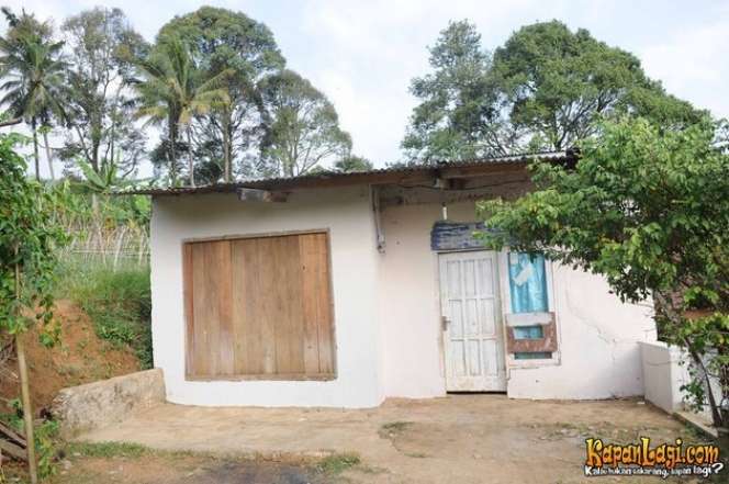 10 Potret Rumah Ken Ken Wiro Sableng Setelah Jatuh Miskin, Kondisinya Bikin Miris! 