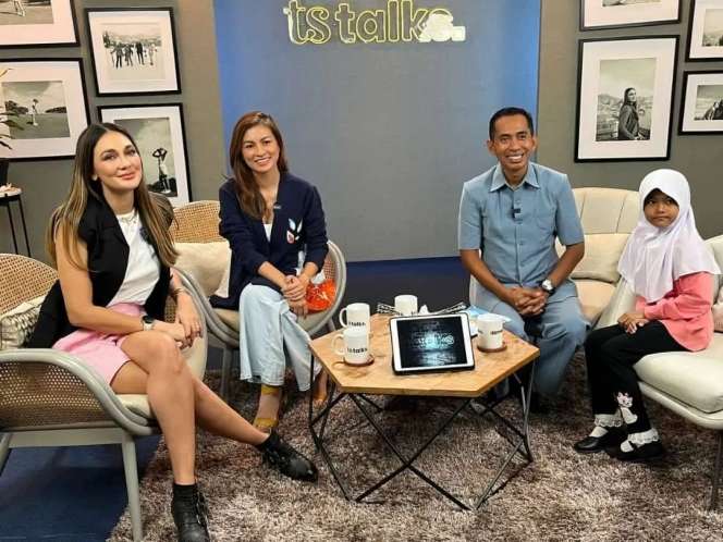 8 Potret Pak Ribut dan April, Guru VS Murid yang Viral Setelah Bahas Kaum Sodom