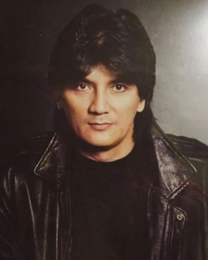 7 Potret George Rudy yang Kini Jadi Mualaf, Dapat Hidayah Usai Peragakan Sholat di Film