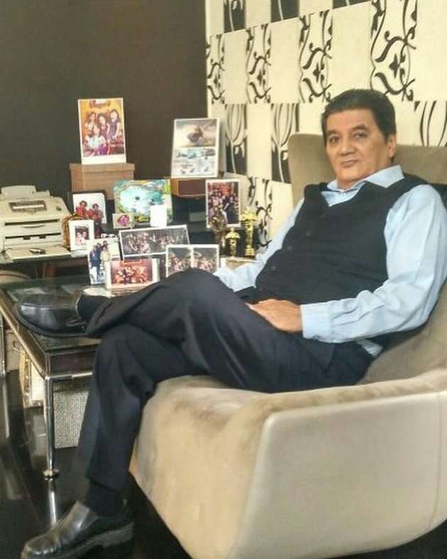 7 Potret George Rudy yang Kini Jadi Mualaf, Dapat Hidayah Usai Peragakan Sholat di Film