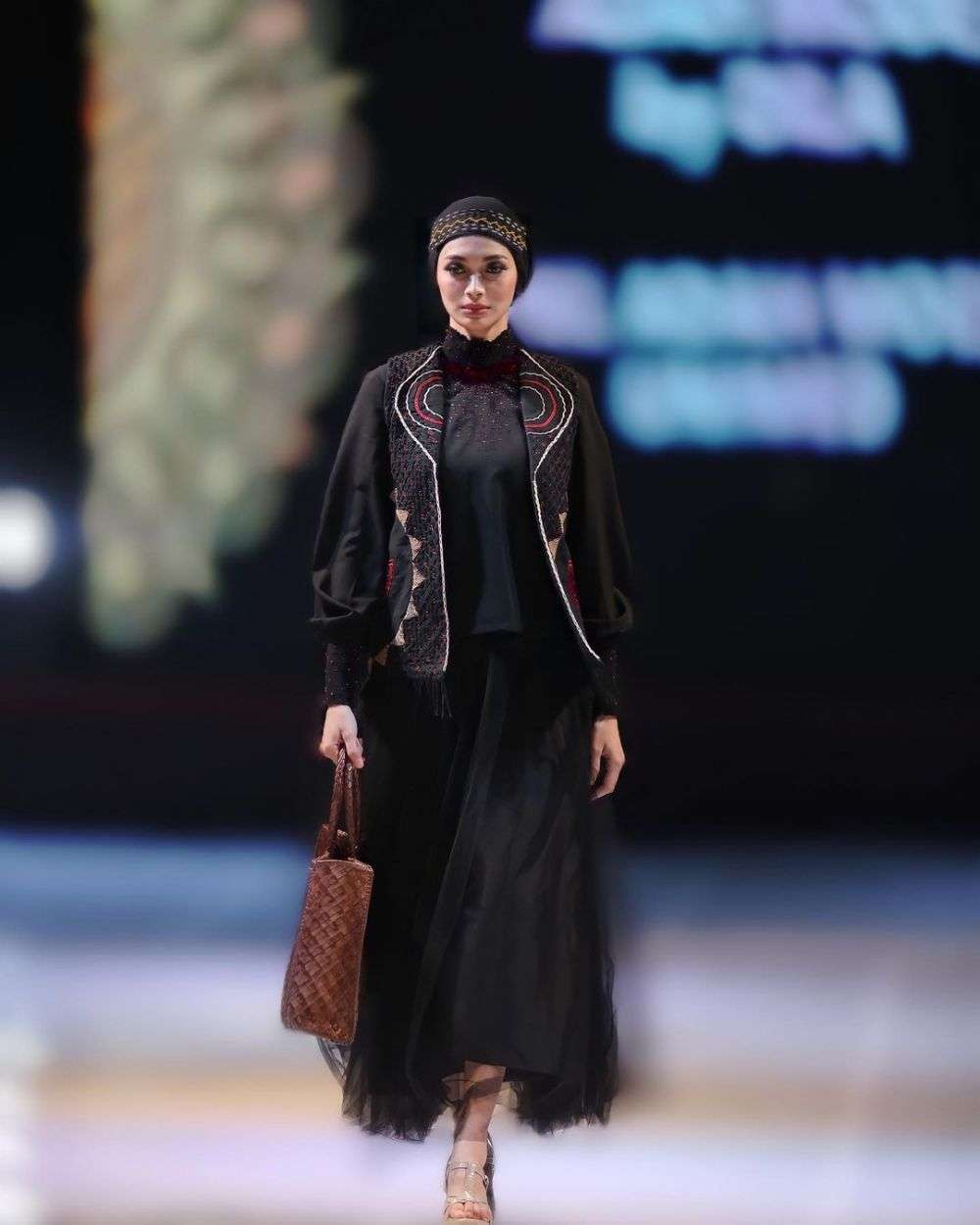 7 Potret Danisa Khairiyah Mantan Istri Tengku Tezi, Kini Tampil Berhijab!