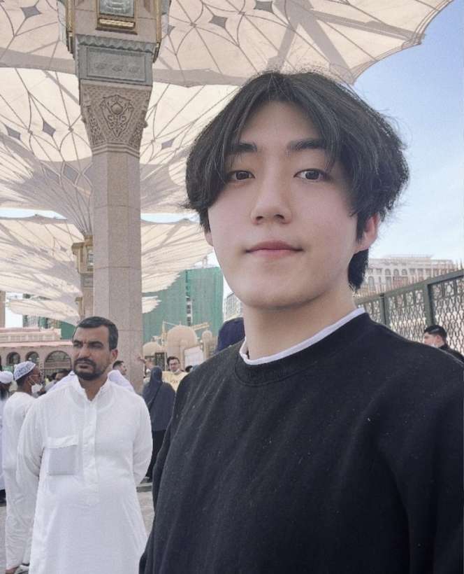 7 Potret Artis Korea Ini Ternyata Ikut Puasa Ramadan, Ada yang Bukan Beragama Muslim