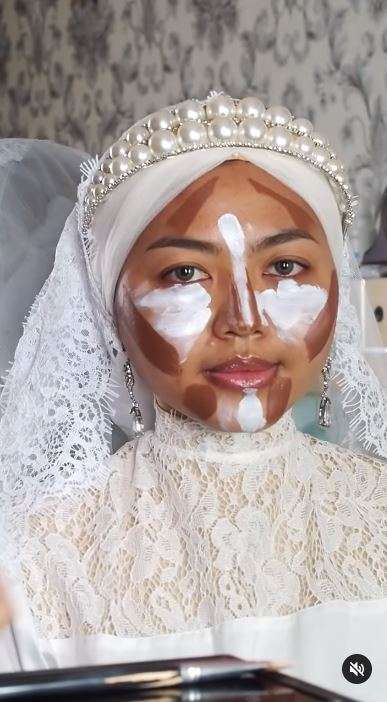 8 Transformasi Makeup Pengantin, Awalnya Nangis Saat Dirias, Hasilnya Malah Mirip Aurel Hermansyah
