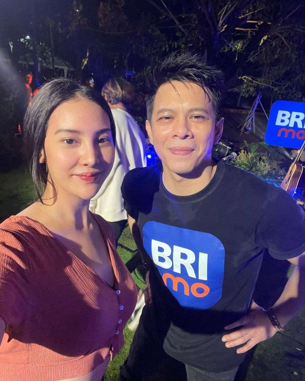 Momen 8 Seleb Ketemu Ariel Noah, Celine Evangelista Sampai Naik ke Atas Panggung!