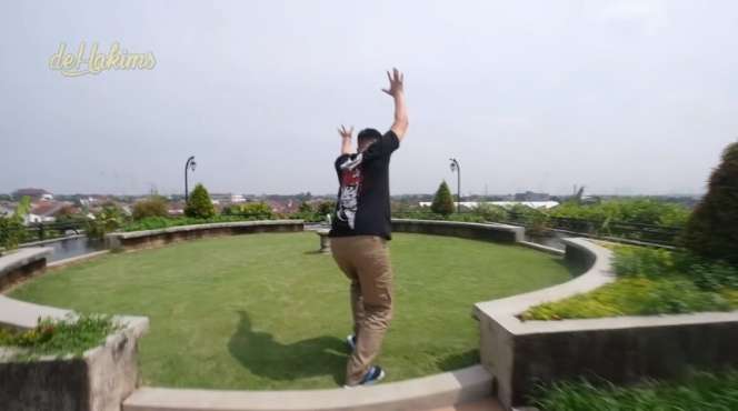 10 Potret Rumah Mewah Haji Asari, Bak Hutan di Tengah Kota, Ada Pohon Usia 15 Juta Tahun