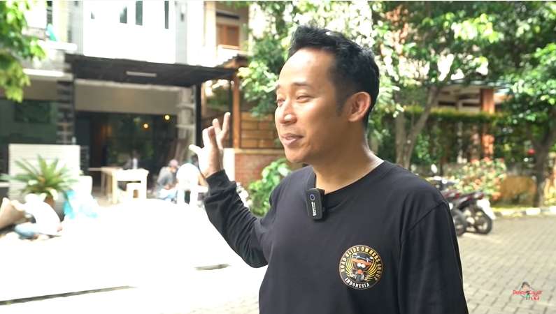 10 Potret Penampakan Calon ‘Pabrik Duit’ Denny Cagur, Super Mewah, Kamar Mandi Masih Jadul!