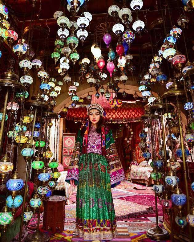 Masyallah, Cantiknya Nourah Syahfirah Ibu Sambung Teuku Rasya Saat Liburan Di Turki!