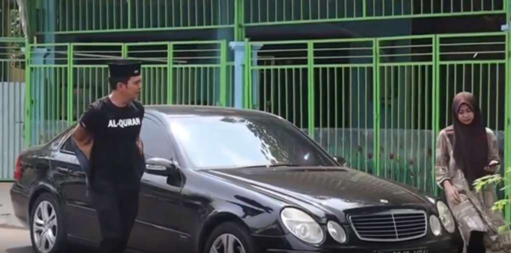 10 Adu Mewah Rumah Vicky Prasetyo VS Aldi Taher, Beda Jauh Bak Bumi dan Langit!