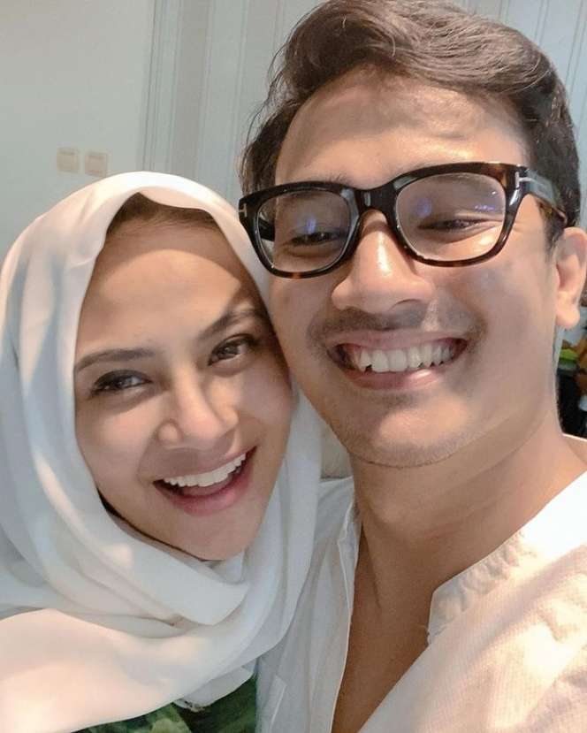 8 Potret Seleb Meninggal di Usia Muda, yang Terakhir Bikin Satu Indonesia Nangis!
