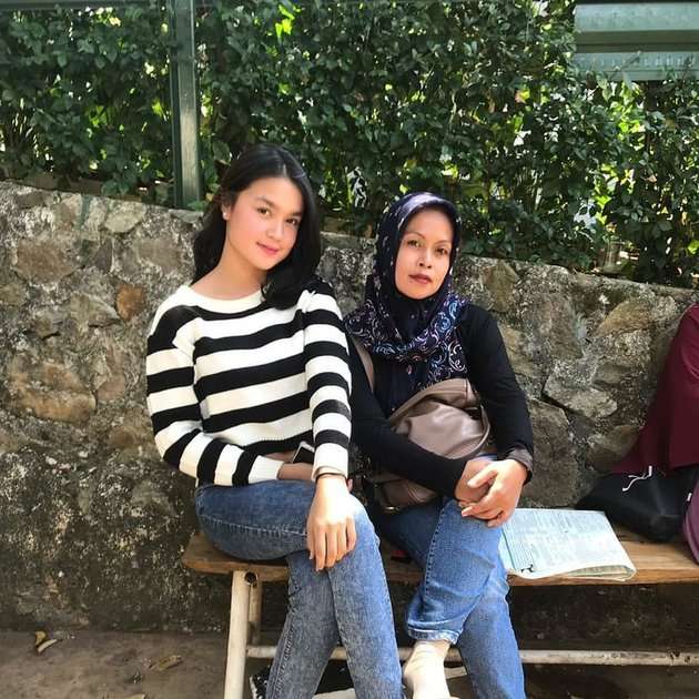 8 Potret Seleb Meninggal di Usia Muda, yang Terakhir Bikin Satu Indonesia Nangis!