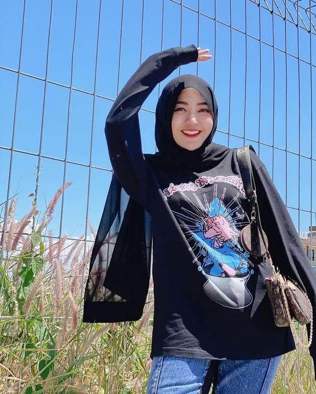 8 Potret Seleb Meninggal di Usia Muda, yang Terakhir Bikin Satu Indonesia Nangis!