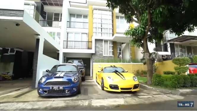 10 Potret Rumah Super Mewah Diana Dee Starlight, ‘Pemersatu Bangsa’ Saingan Tante Ernie!