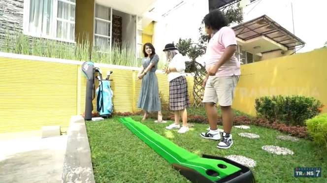 10 Potret Rumah Super Mewah Diana Dee Starlight, ‘Pemersatu Bangsa’ Saingan Tante Ernie!