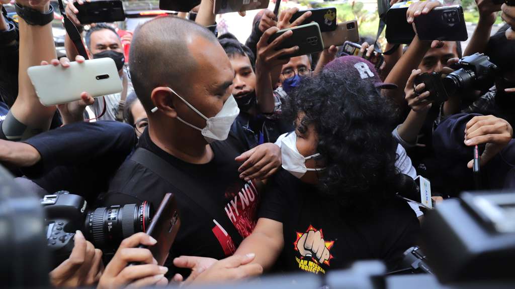 FOTO: Marshel Widianto Penuhi Panggilan Polisi Terkait Pembelian Konten Syur Dea Onlyfans