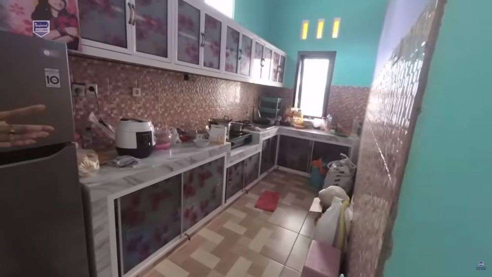 10 Potret Rumah Jihan Audy Disebut ‘The Next Via Vallen’, Ada Ruangan Penuh Koleksi BTS