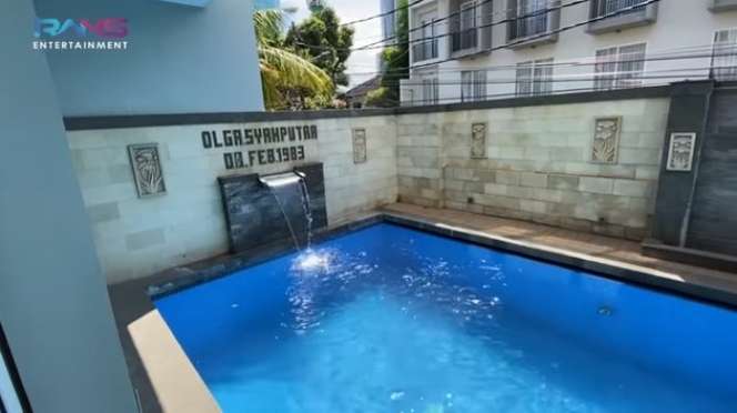 Potret Rumah Mendiang Olga Syahputra, Kondisi Kolam Renang Disorot