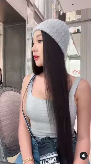 9 Potret Terbaru Lucinta Luna Usai Operasi ‘Ganti Kepala’ Disebut Mirip Idol Korea!