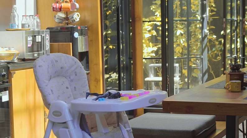 10 Potret Rumah Ustaz Hanan Attaki yang Super Mewah, Ada Cafe di Dalamnya!