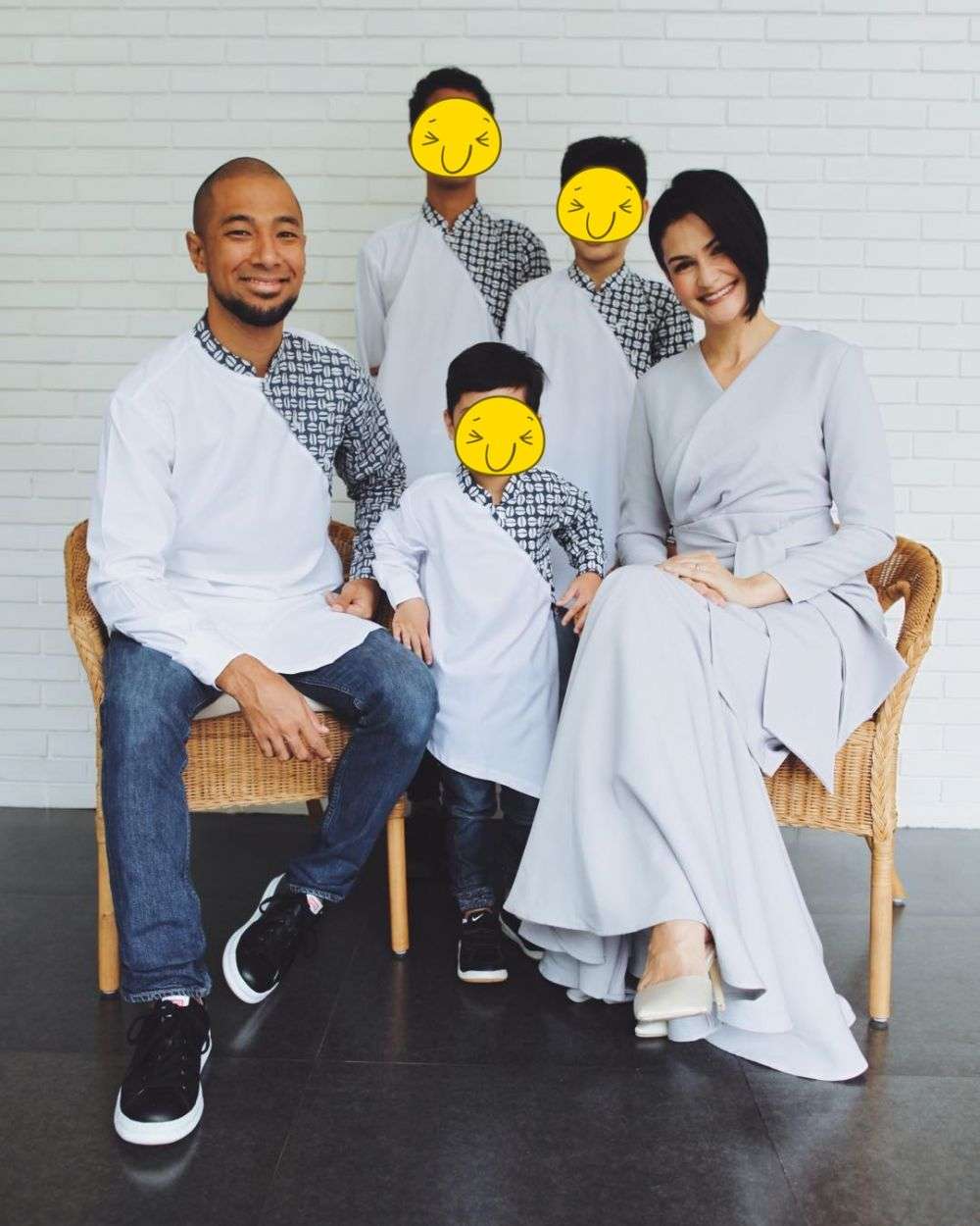 8 Potret Rumah Marcell Siahaan, Area Balkon Jadi Favorit Keluarga!