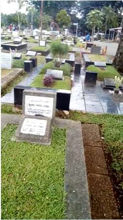 9 Potret Kondisi Makam Nunu Warkop DKI yang Jarang Disorot, Ditumpuk dengan Kuburan Lain!