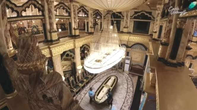 10 Potret Rumah Mewah Berlapis Emas Hasim Hadado yang Viral, Bak Istana Negeri Dongeng!