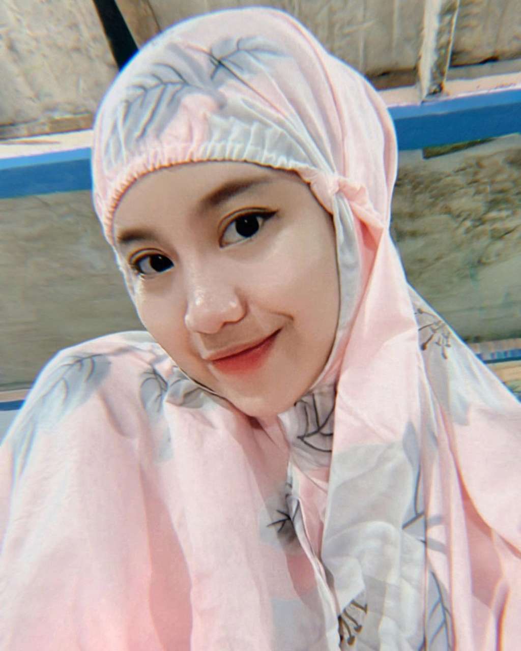 5 Potret Seleb Ajak Anak Sholat Taraweh Bareng Keluarga, Ada Baby Ameenah
