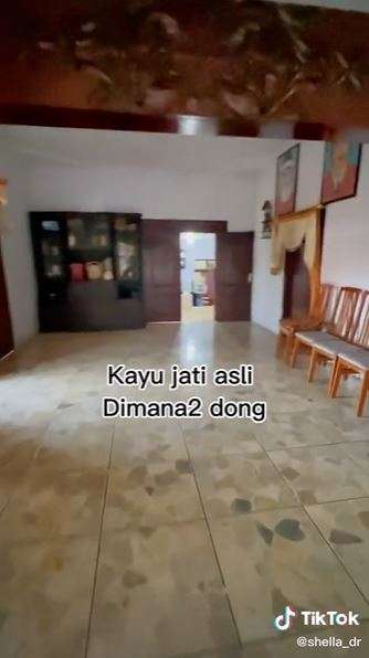 9 Potret Rumah Megah di Tengah Desa yang Viral, Bentuknya Super Unik, Ada Ruang Bawah Tanah!