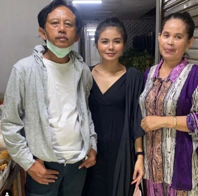 Masih Ingat Kang Mus ‘Preman Pensiun’? Dulu Terkena Stroke Kini Bantu Istri Jualan Takjil!
