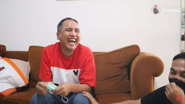 Sempat Idap Tumor Otak, Begini Kabar Terbaru Gugun Gondrong: Diceraikan Istri Hingga Diisukan Meninggal Dunia!