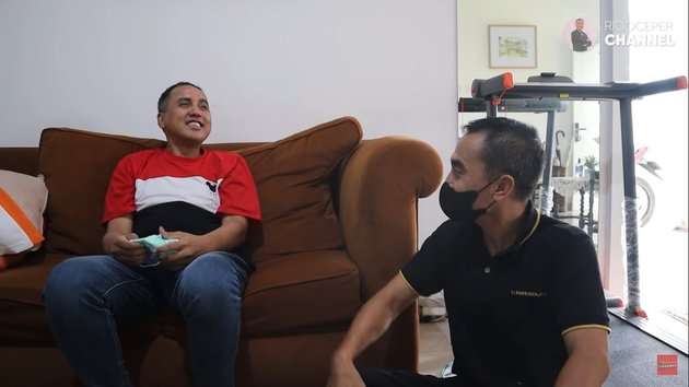 Sempat Idap Tumor Otak, Begini Kabar Terbaru Gugun Gondrong: Diceraikan Istri Hingga Diisukan Meninggal Dunia!