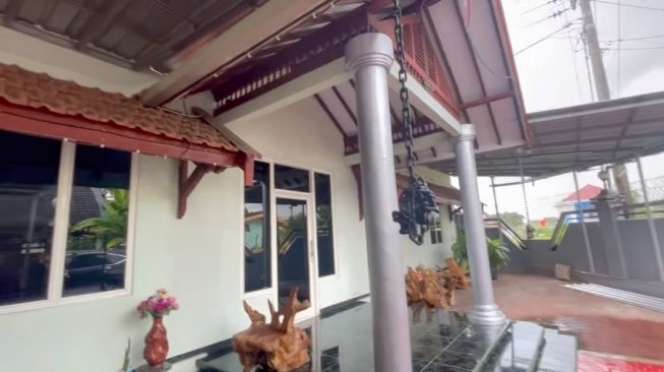 9 Potret Rumah Dewi Perssik di Kampung Halaman, Ternyata Luas Banget!