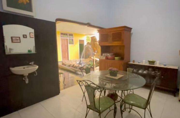9 Potret Rumah Dewi Perssik di Kampung Halaman, Ternyata Luas Banget!