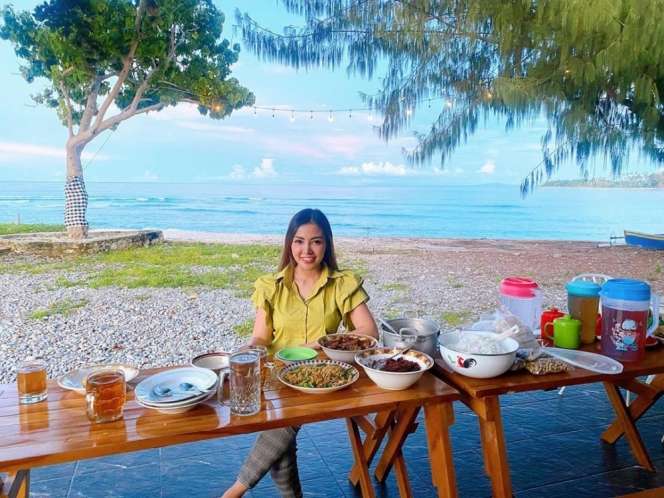 10 Potret Rumah Mewah Bella Shofie di Tepi Pantai, Keren Banget, Buka Pintu Langsung Lautan Lepas!