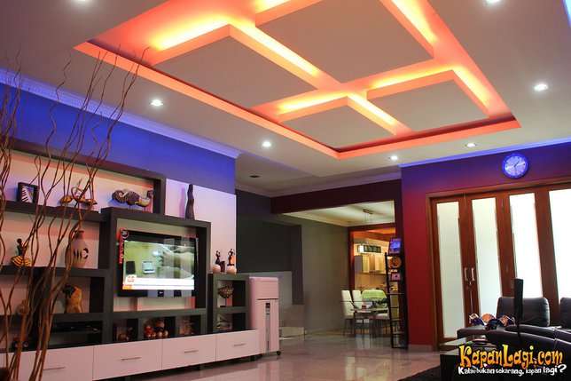 10 Potret Rumah Yeyen Lidya Si Presenter ‘Hot’, Super Mewah, Ruang Biliar Seperti di Mall!