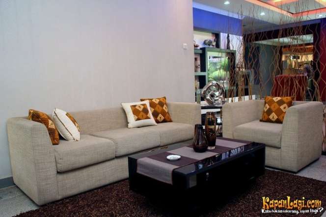 10 Potret Rumah Yeyen Lidya Si Presenter ‘Hot’, Super Mewah, Ruang Biliar Seperti di Mall!