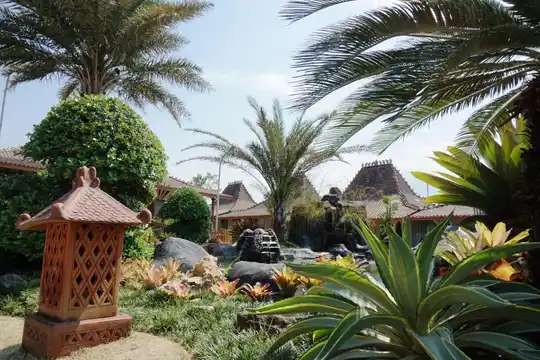10 Potret Penginapan Inul Daratista ‘Saygon Cottage’, Ada Ruang Biliar di Tepi Sawah, Keren Abis!