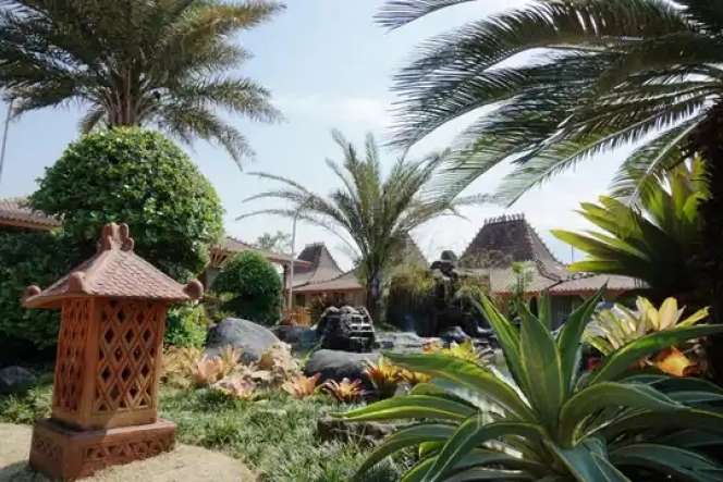 10 Potret Penginapan Inul Daratista ‘Saygon Cottage’, Ada Ruang Biliar di Tepi Sawah, Keren Abis!