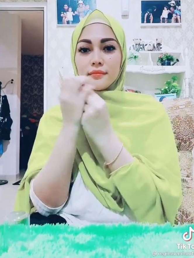 6 Potret Rumah Charly Van Houten yang Jarang Terekspos