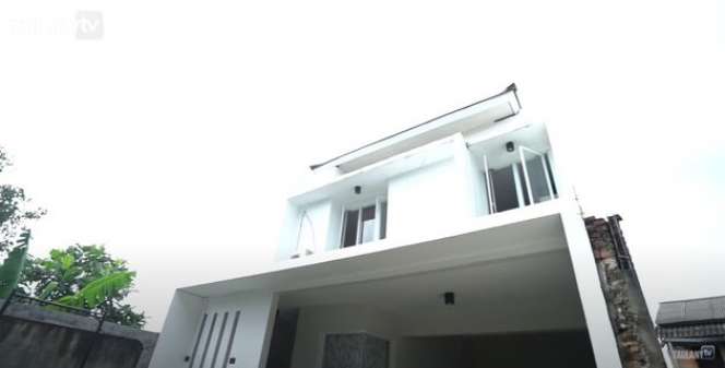 6 Potret Rumah Cristian Gonzales di Jakarta, Desain Minimalis Bikin Betah!