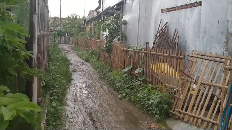 10 Potret Rumah Lord Rangga Petinggi Sunda Empire, Kondisinya Miris, Hanya dari Bilik Bambu!